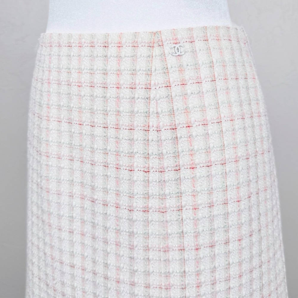 Chanel 04C 2004 Cruise Resort Ivory Fantasy Tweed B2364 Skirt Size 36 FR 4 US - Picture 4 of 16